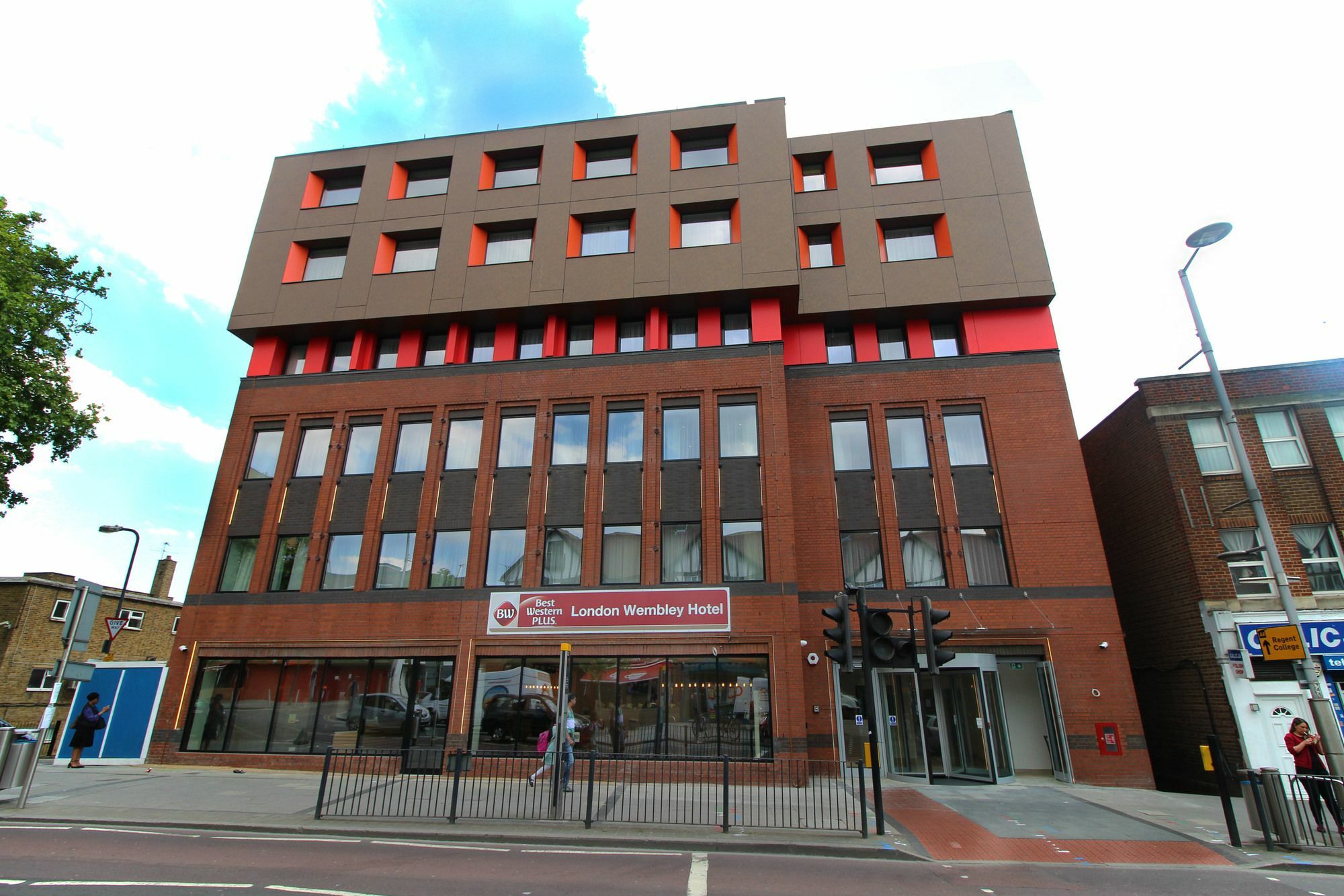 Best Western Plus London Wembley Hotel Exteriör bild